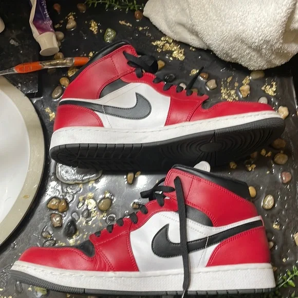 Jordan | Shoes | Air Jordan Mid Chicago Black Toe Comes With 